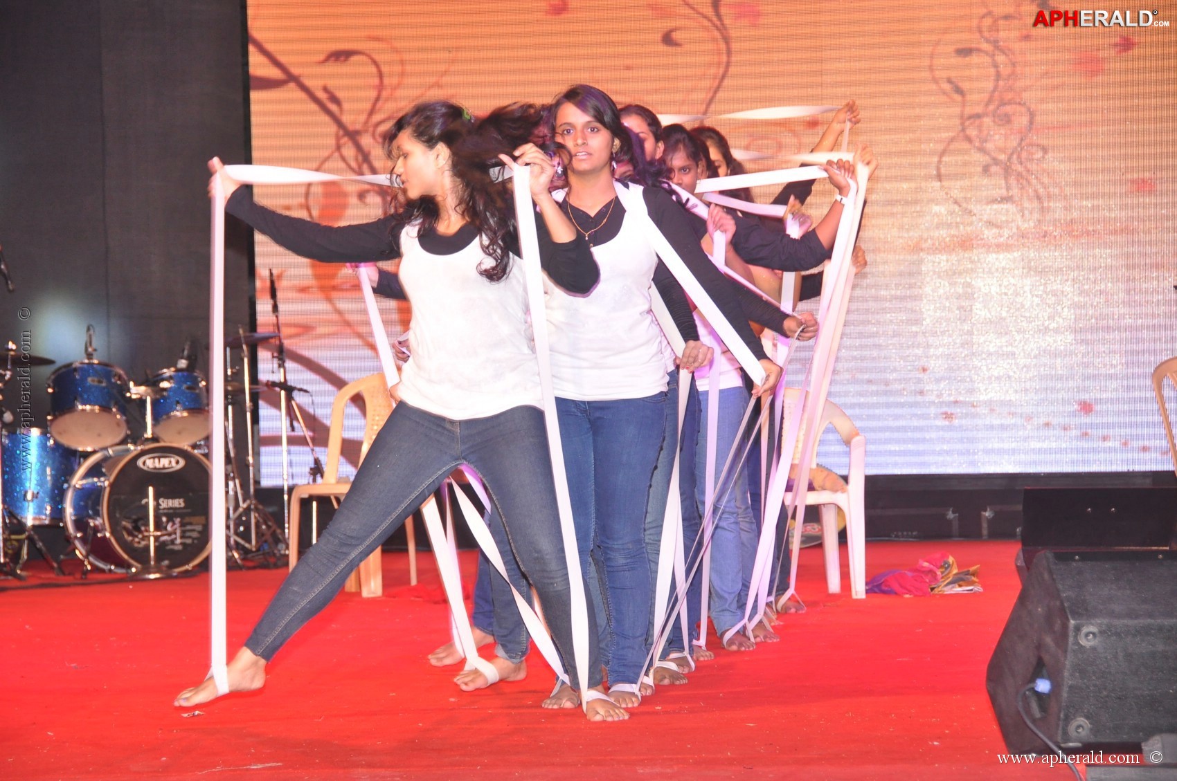 Sri Ramachandra troupe rocks with live concert