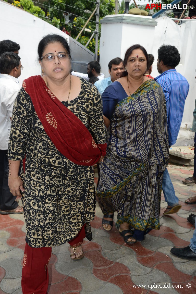 Srihari Condolence Photos 4