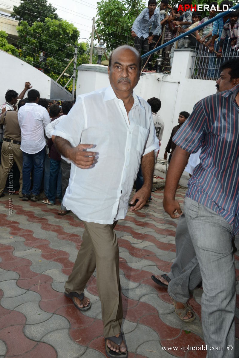 Srihari Condolence Photos 4