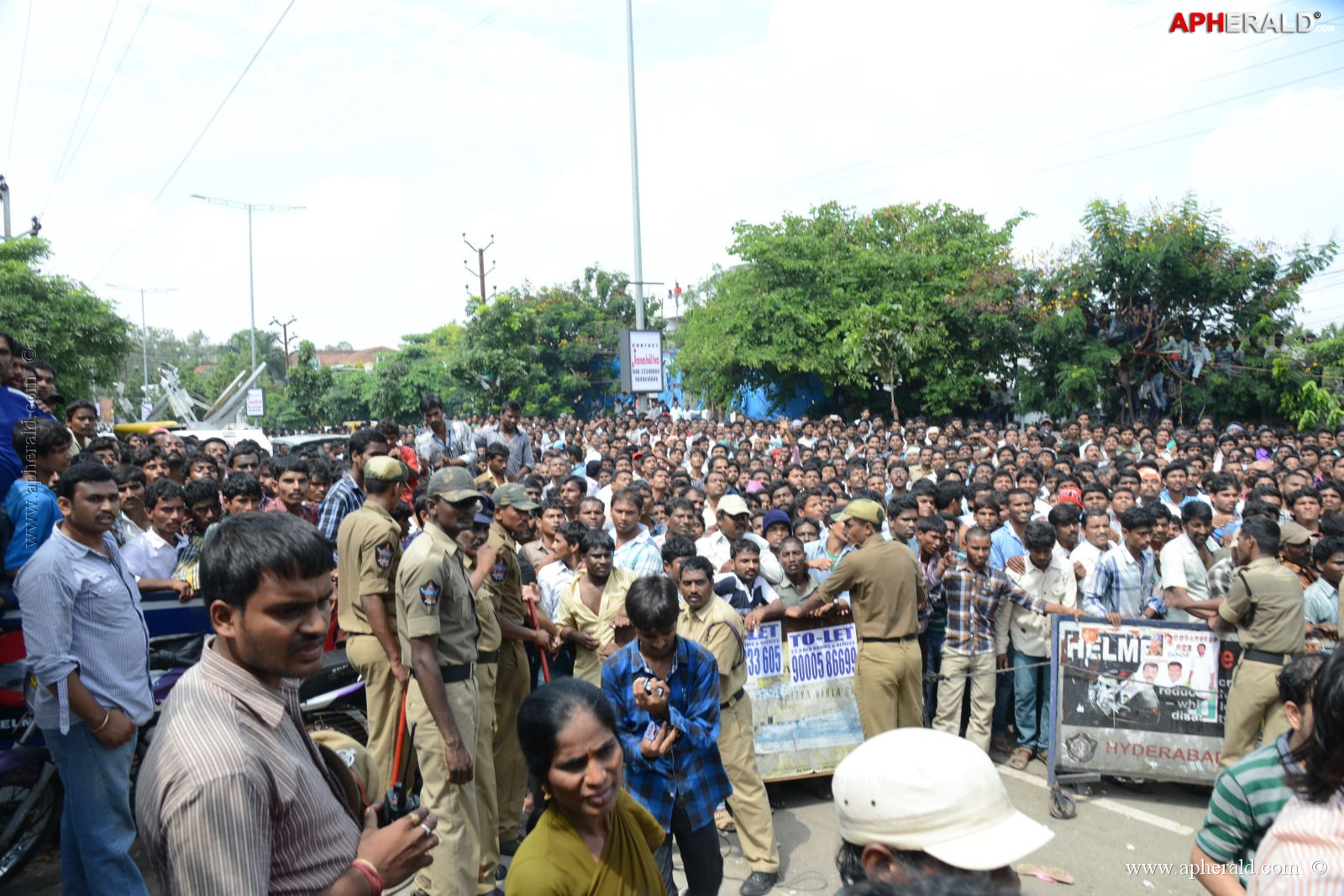 Srihari Condolence Photos 4