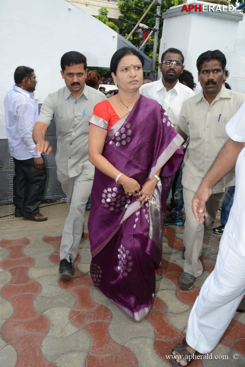 Srihari Condolence Photos 4