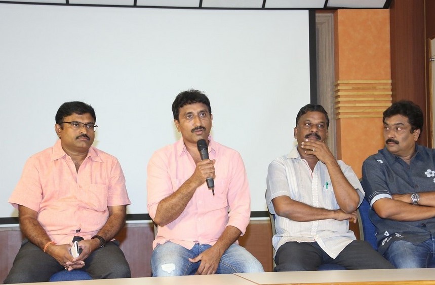 Srinu Vaitla Controversy Press Meet