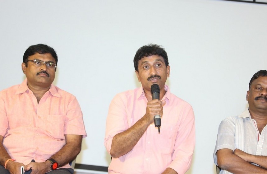 Srinu Vaitla Controversy Press Meet