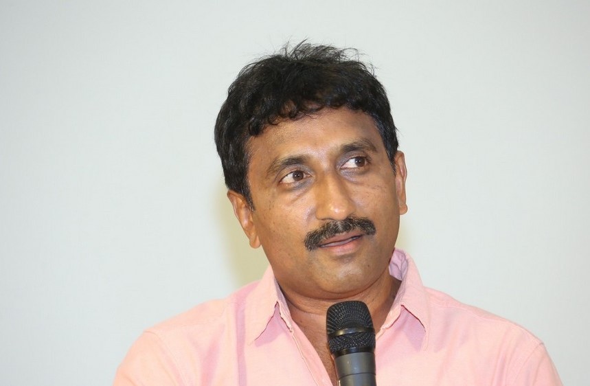 Srinu Vaitla Controversy Press Meet