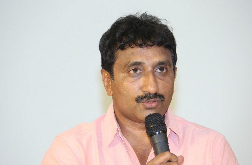 Srinu Vaitla Controversy Press Meet