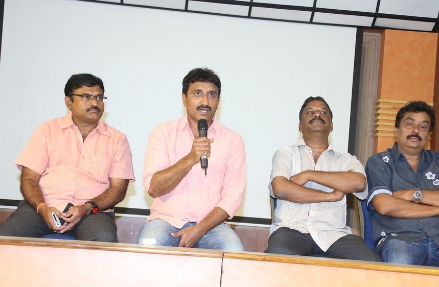 Srinu Vaitla Controversy Press Meet