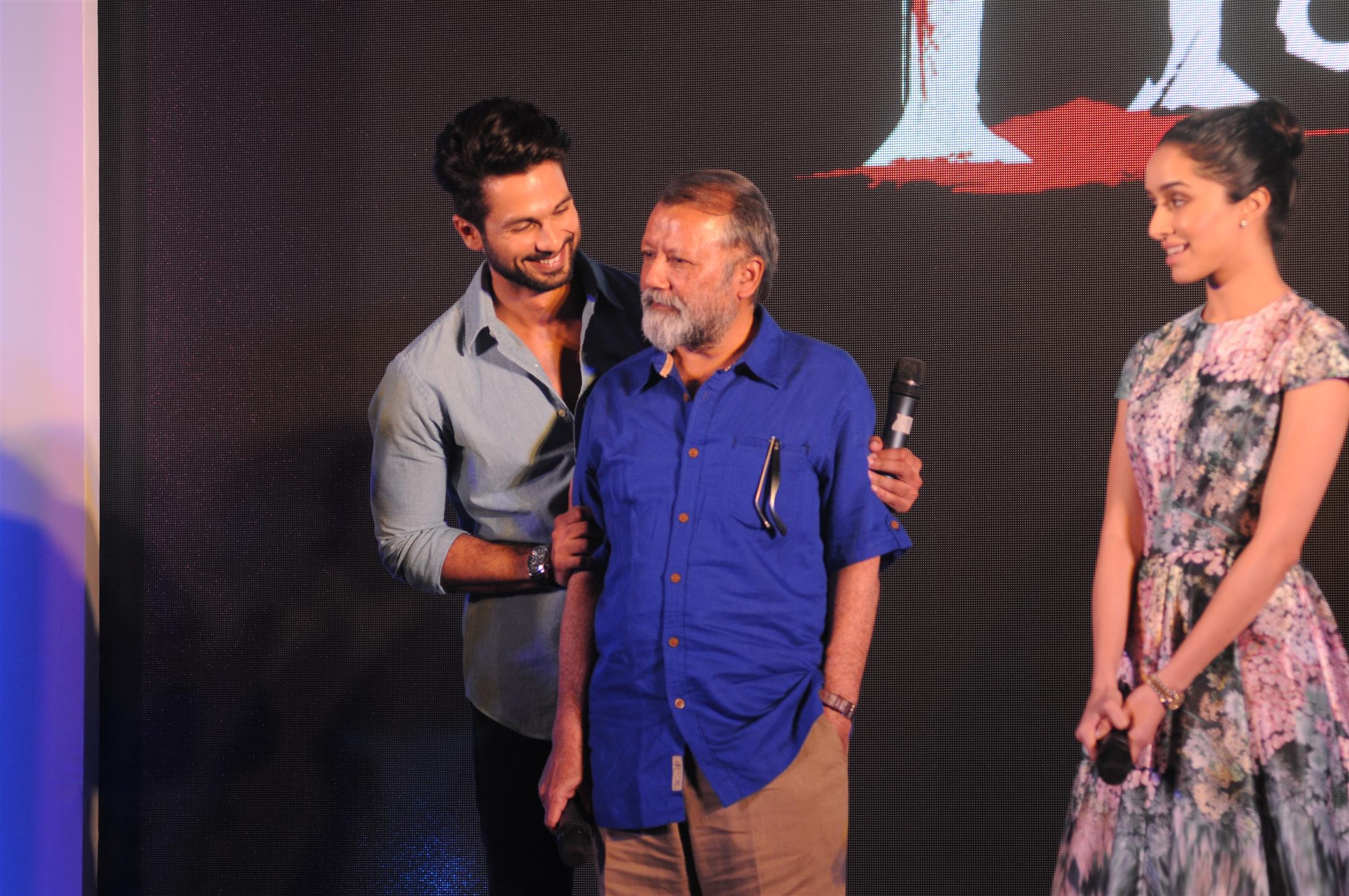 Stars At Launch of Book Haider Omkara Maqbool