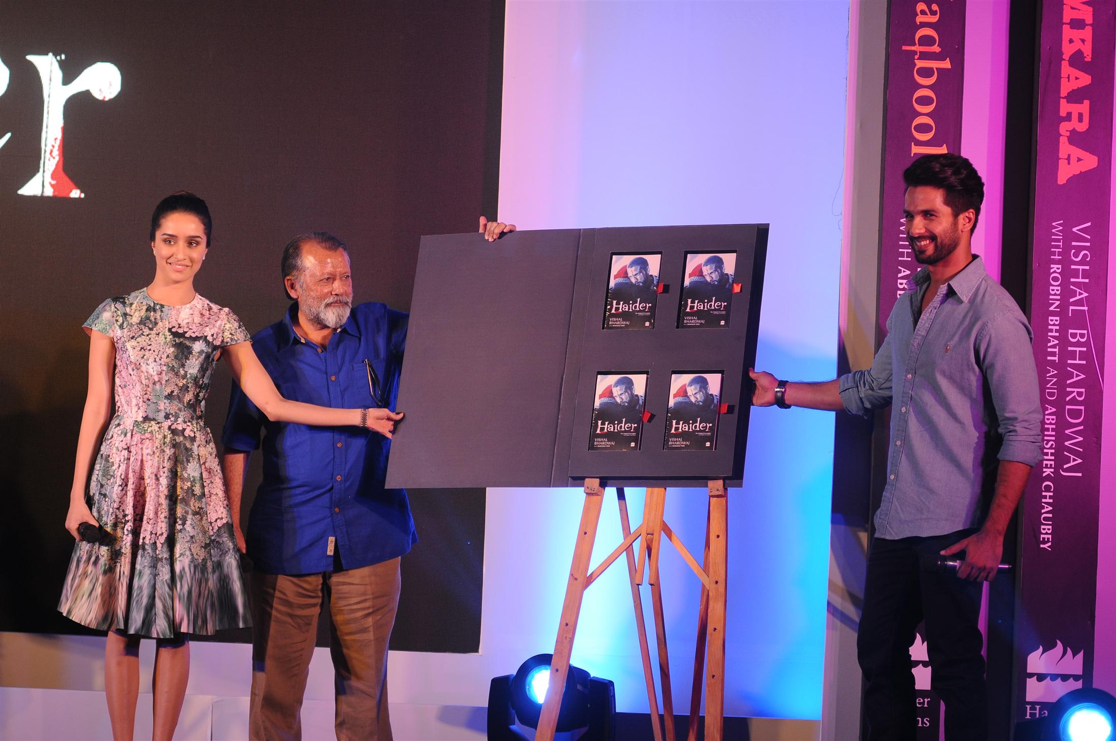 Stars At Launch of Book Haider Omkara Maqbool