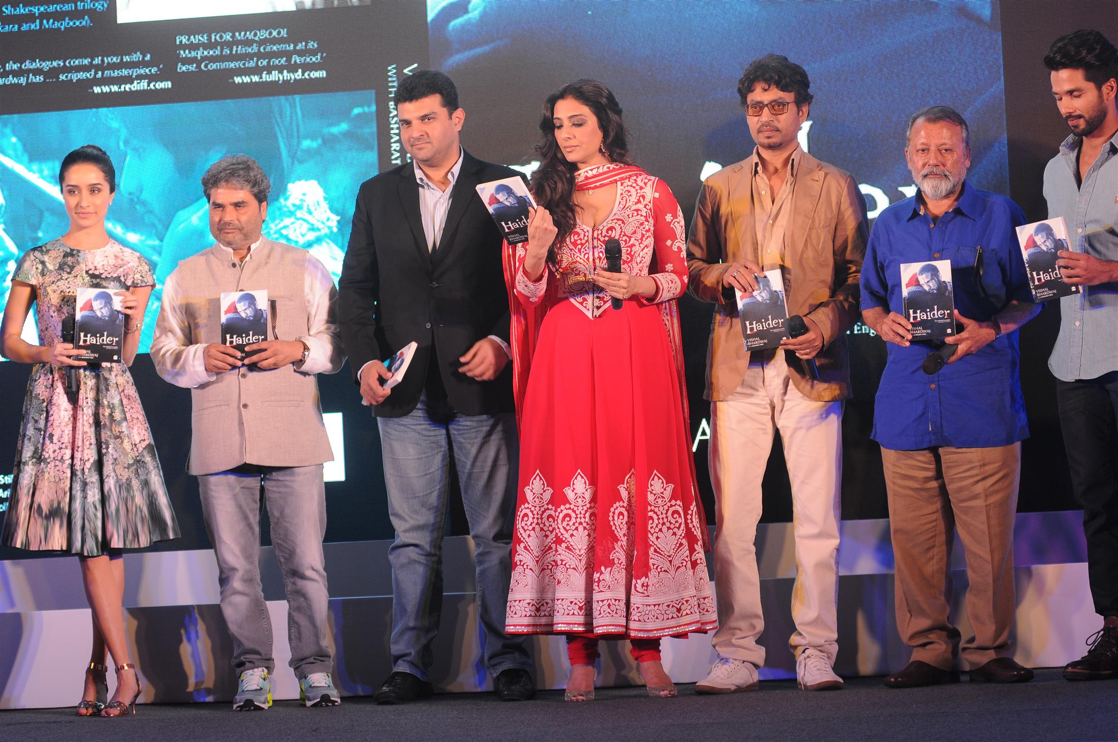 Stars At Launch of Book Haider Omkara Maqbool