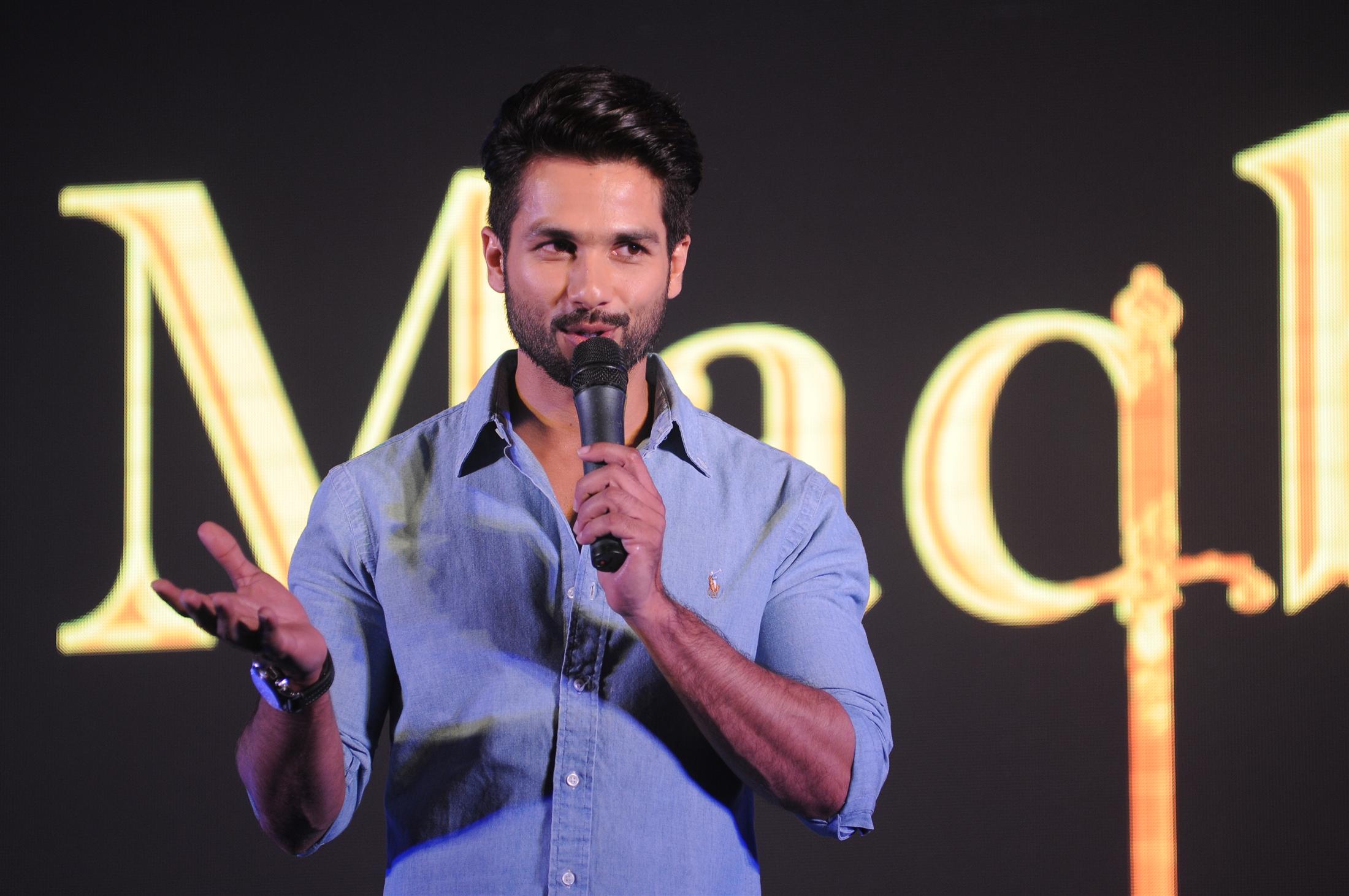 Stars At Launch of Book Haider Omkara Maqbool