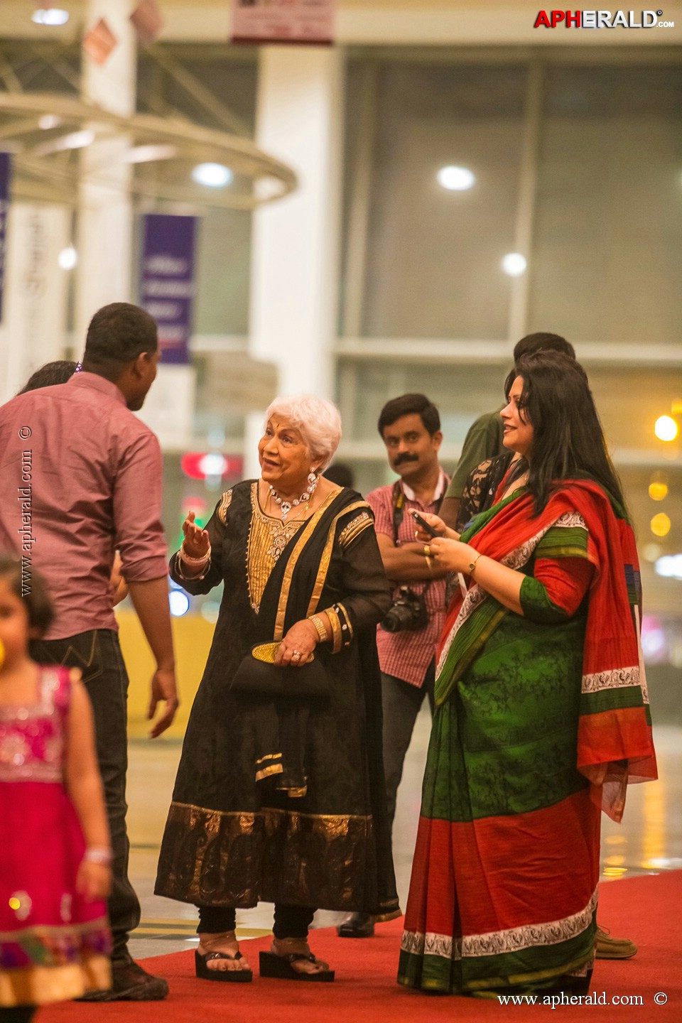 Stars at SIIMA 2013 Awards 5