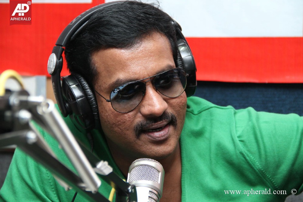 Sunil at 92.7 Big Fm
