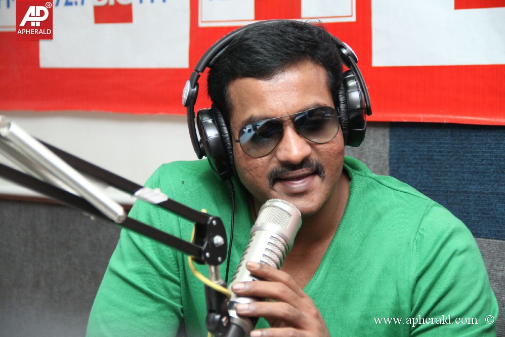 Sunil at 92.7 Big Fm