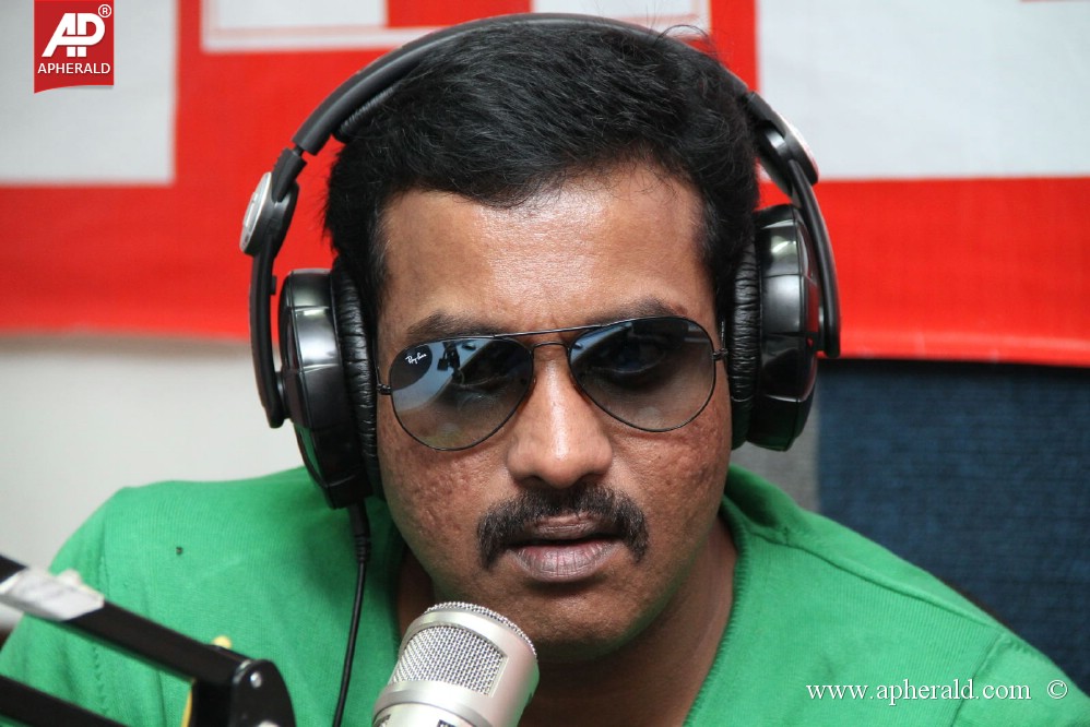 Sunil at 92.7 Big Fm