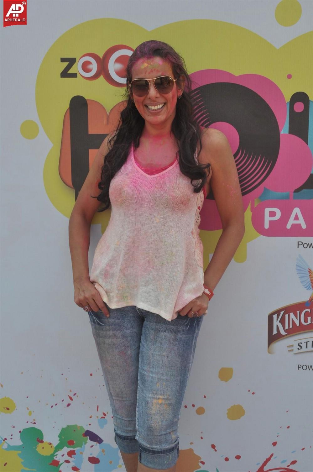 Sunny Leone Bolly Celebs at Zoom Holi Party