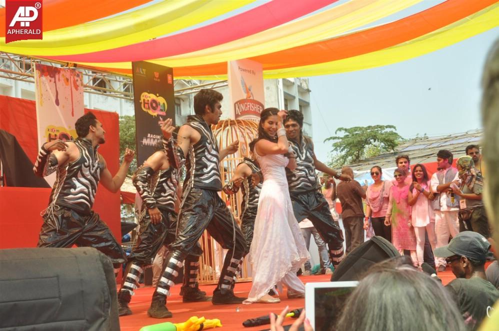 Sunny Leone Bolly Celebs at Zoom Holi Party