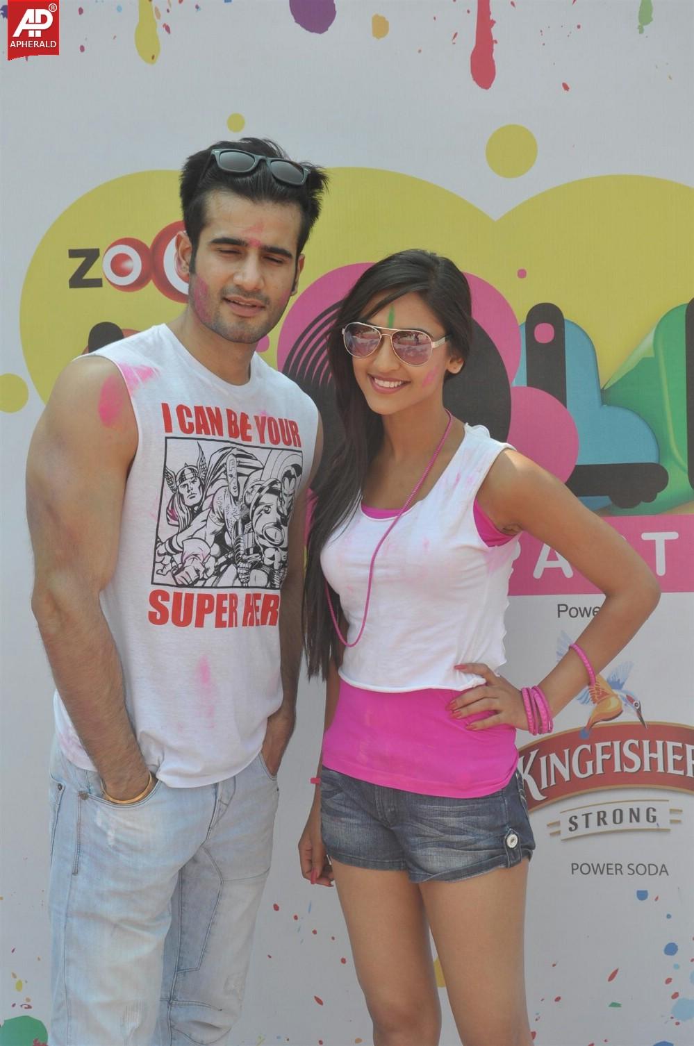 Sunny Leone Bolly Celebs at Zoom Holi Party