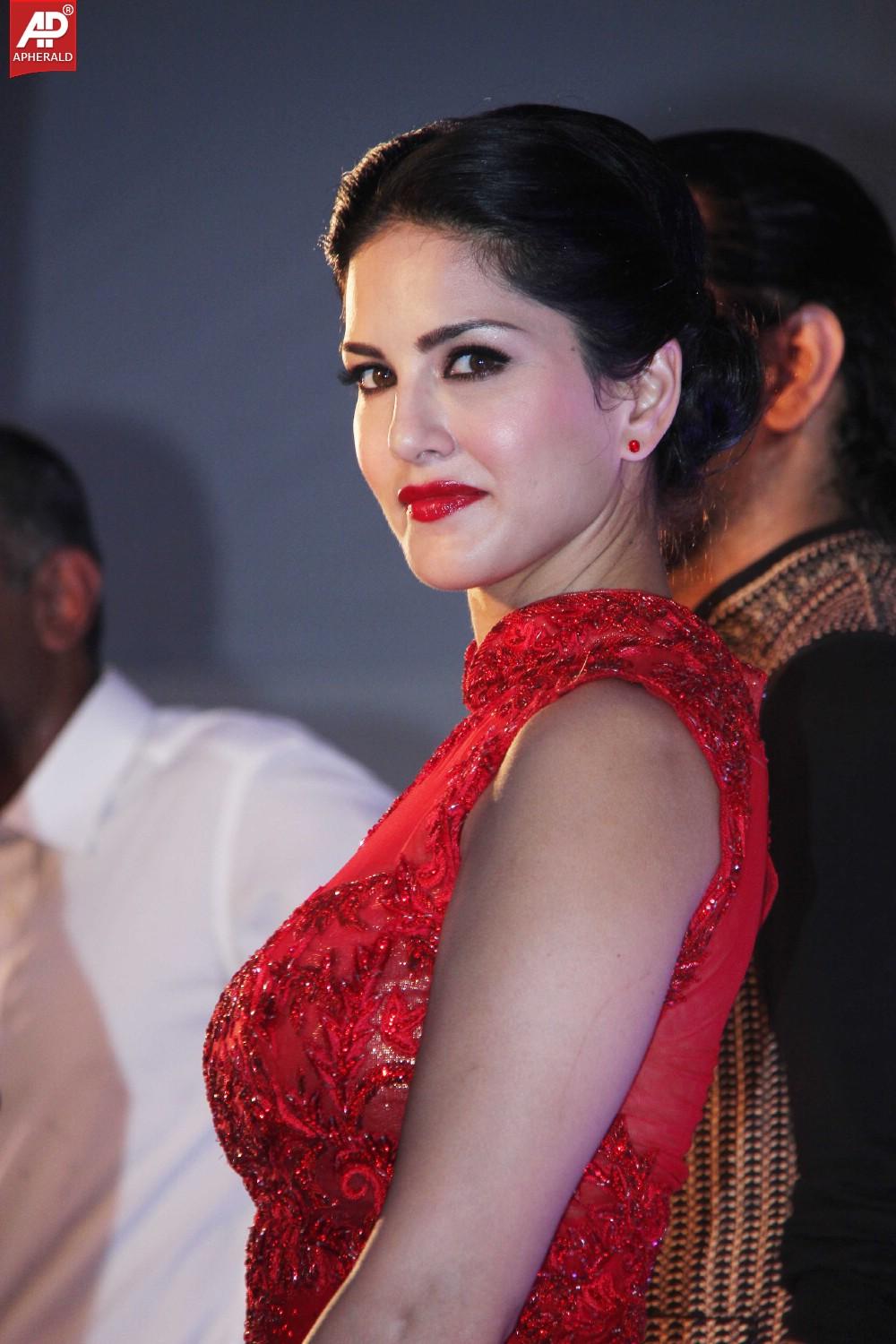 Sunny Leone Launch MTV Splitsvilla