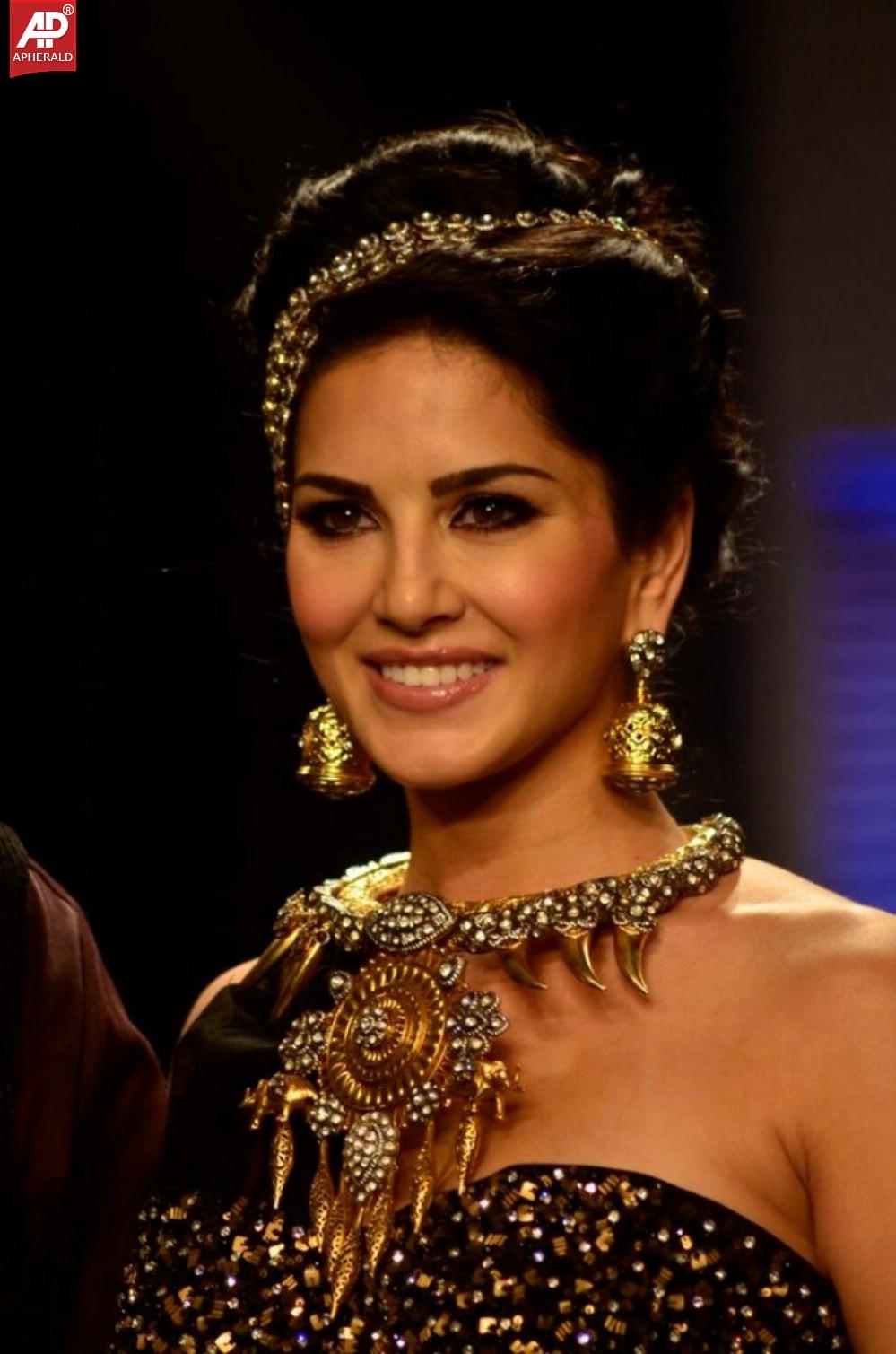 Sunny Leone Ramp Walk  Photos