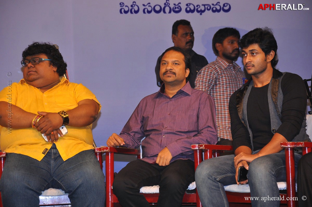 Swarnayuga Sangeeta Darsakulu Book Launch