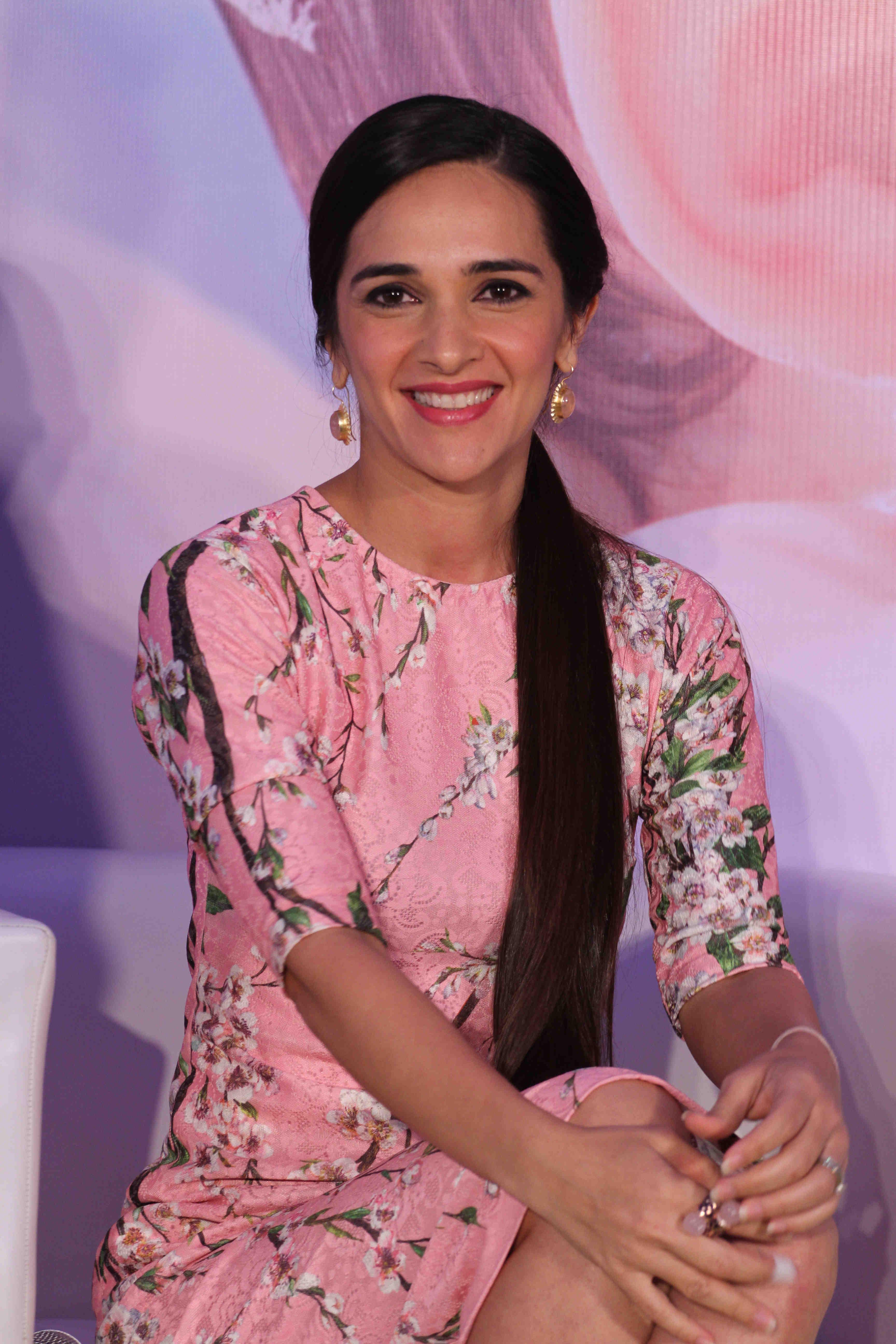 Tara Sharma at Johnson n Johnson Press Conference