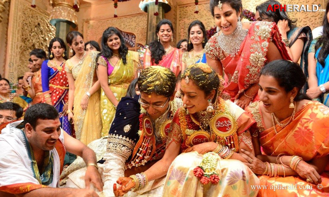 Tejeswini weds Sribharath Photos