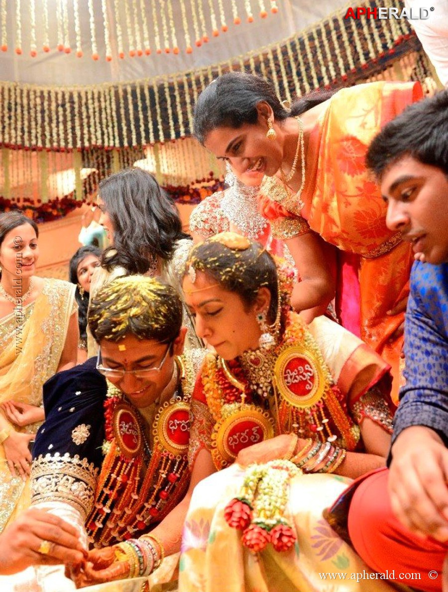 Tejeswini weds Sribharath Photos