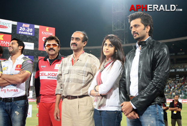 Telugu Warriors Vs Karnataka Bulldozers Final Match Photos