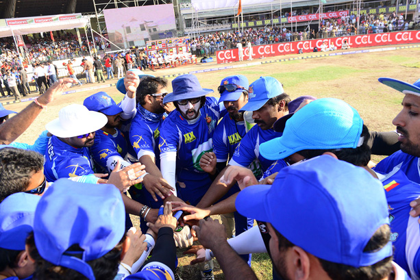 Telugu Warriors Vs Karnataka Bulldozers Match Photos