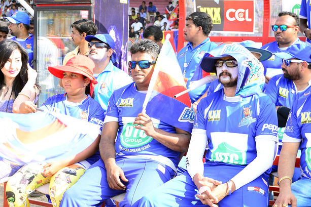 Telugu Warriors Vs Karnataka Bulldozers Match Photos