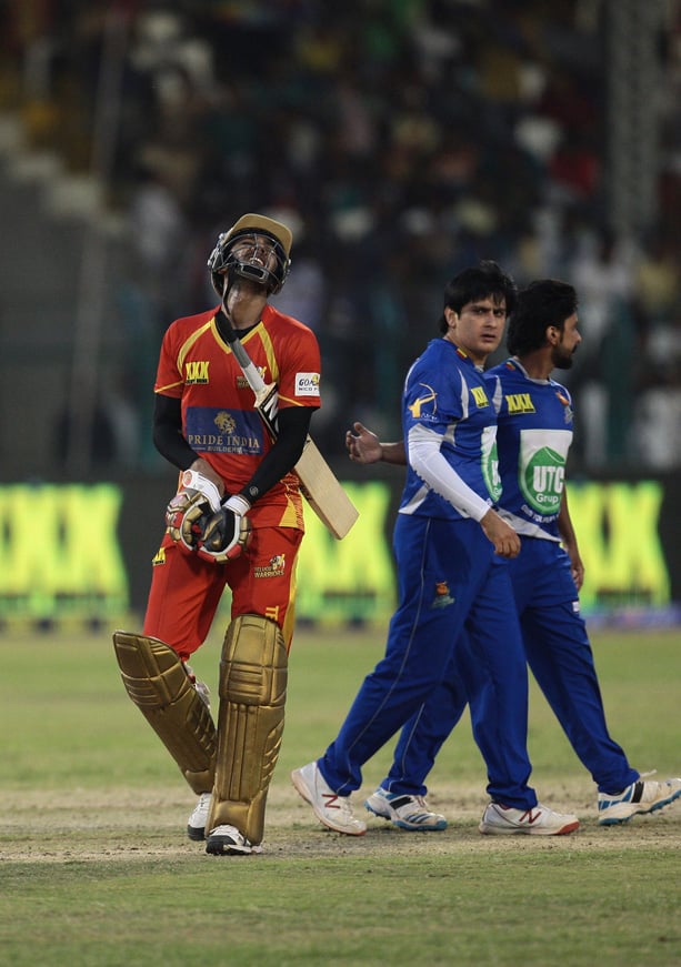 Telugu Warriors Vs Karnataka Bulldozers Match Photos