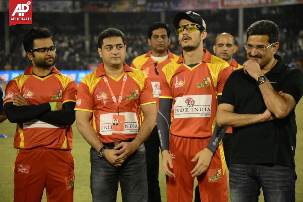 Telugu Warriors Vs Karnataka Bulldozers Match