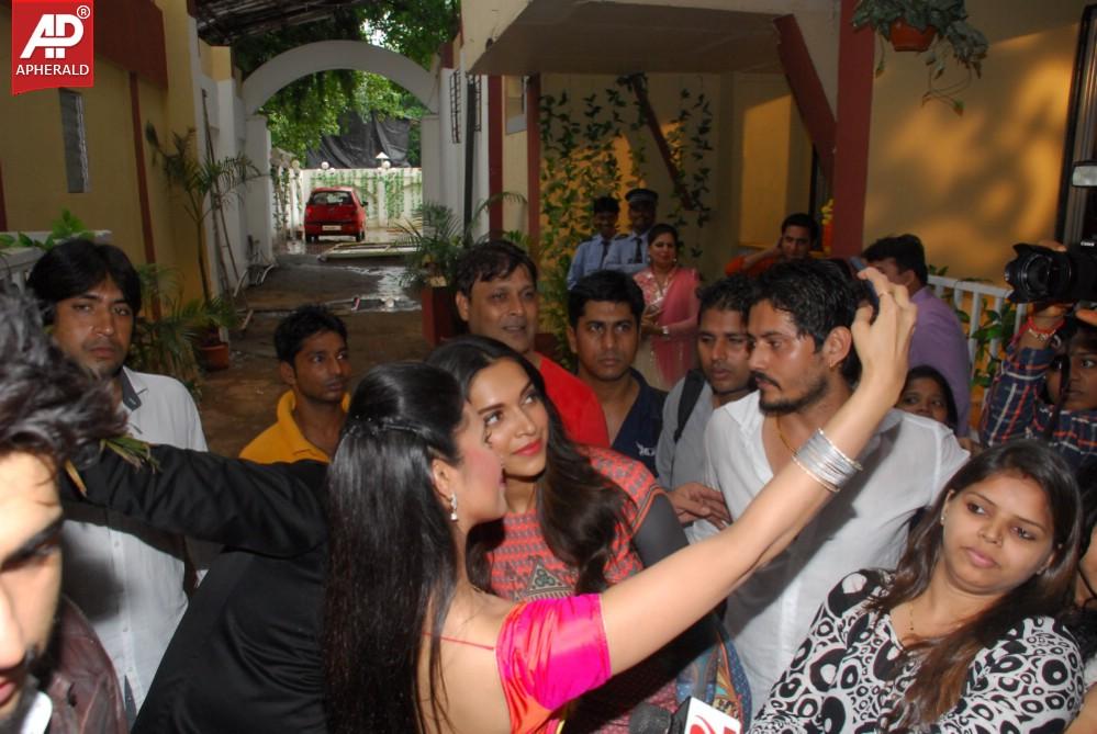 The Sets Of Yeh Hai Mohabbatein