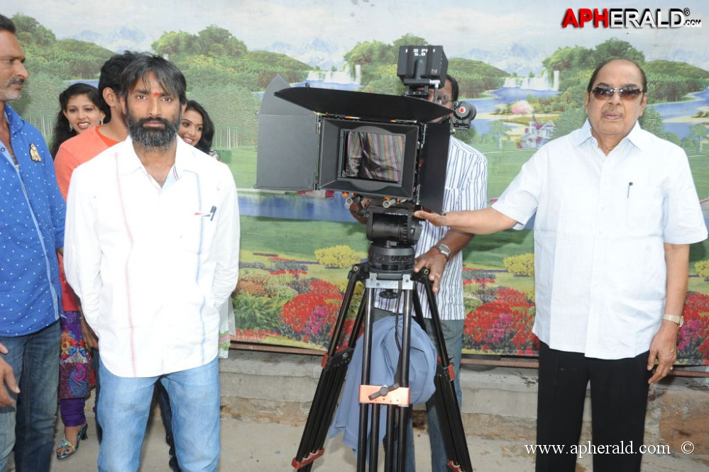 Toli Sandhya Velalo Movie Opening