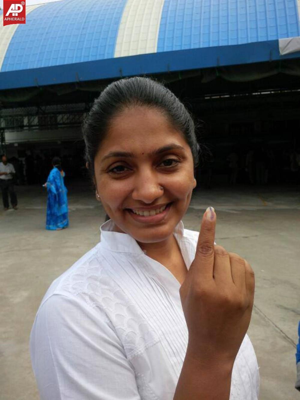 Tolly Celebs Votes for Lok Sabha Election 2014