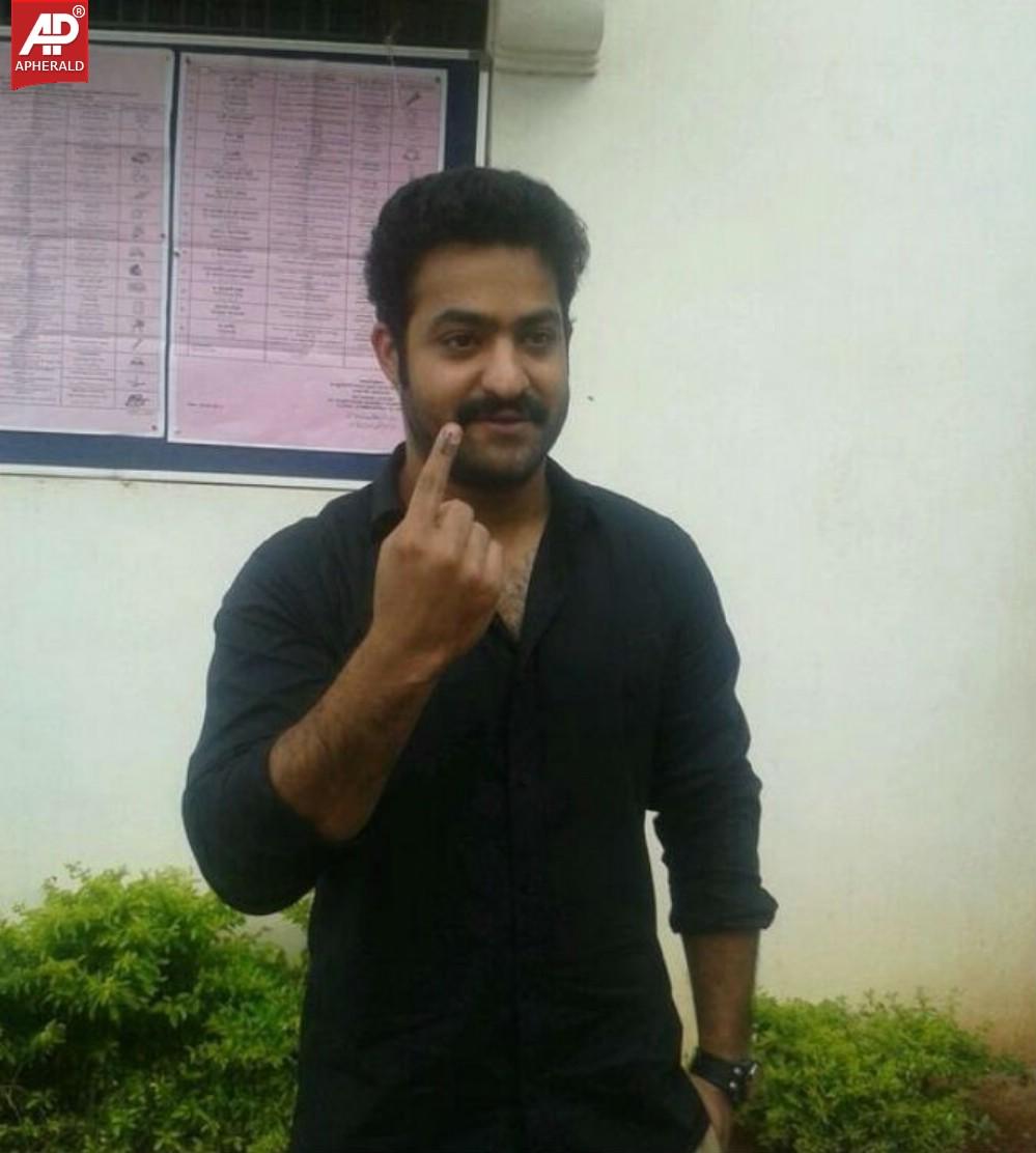 Tolly Celebs Votes for Lok Sabha Election 2014