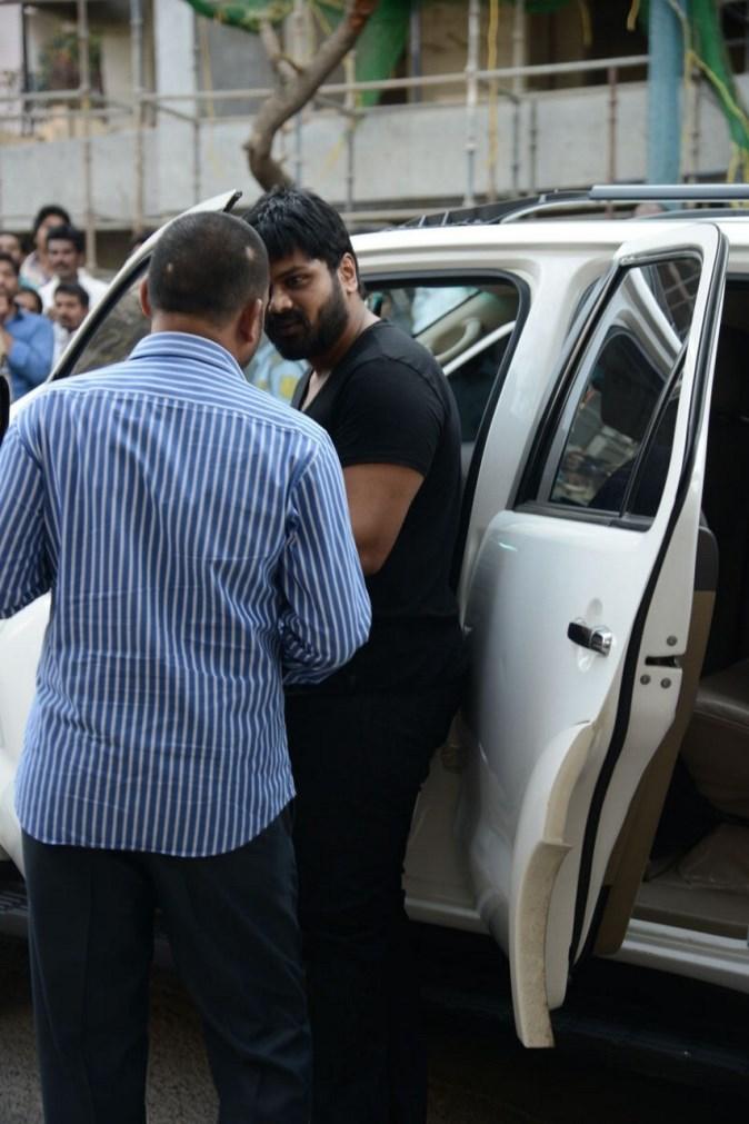 Tollywood Celebs Pay Tribute To Ramanaidu