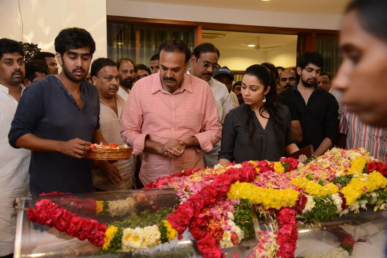Tollywood Celebs Pay Tribute To Ramanaidu