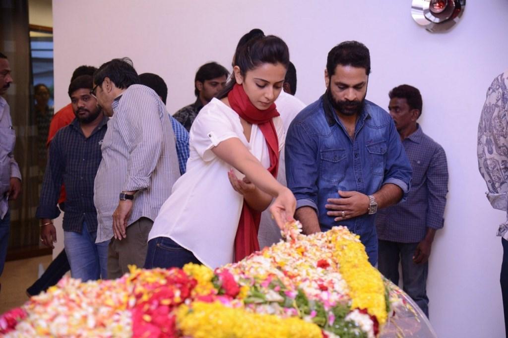 Tollywood Celebs Pay Tribute To Ramanaidu