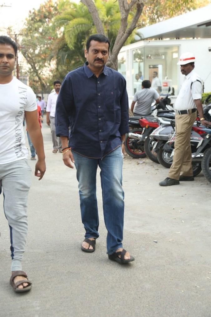Tollywood Celebs Pay Tribute To Ramanaidu
