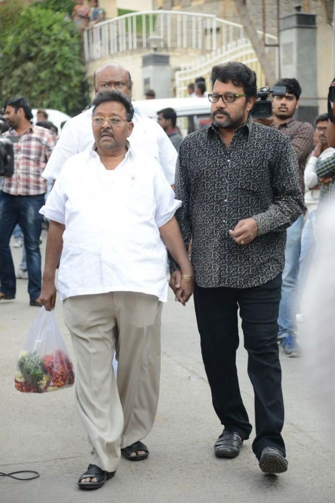 Tollywood Celebs Pay Tribute To Ramanaidu