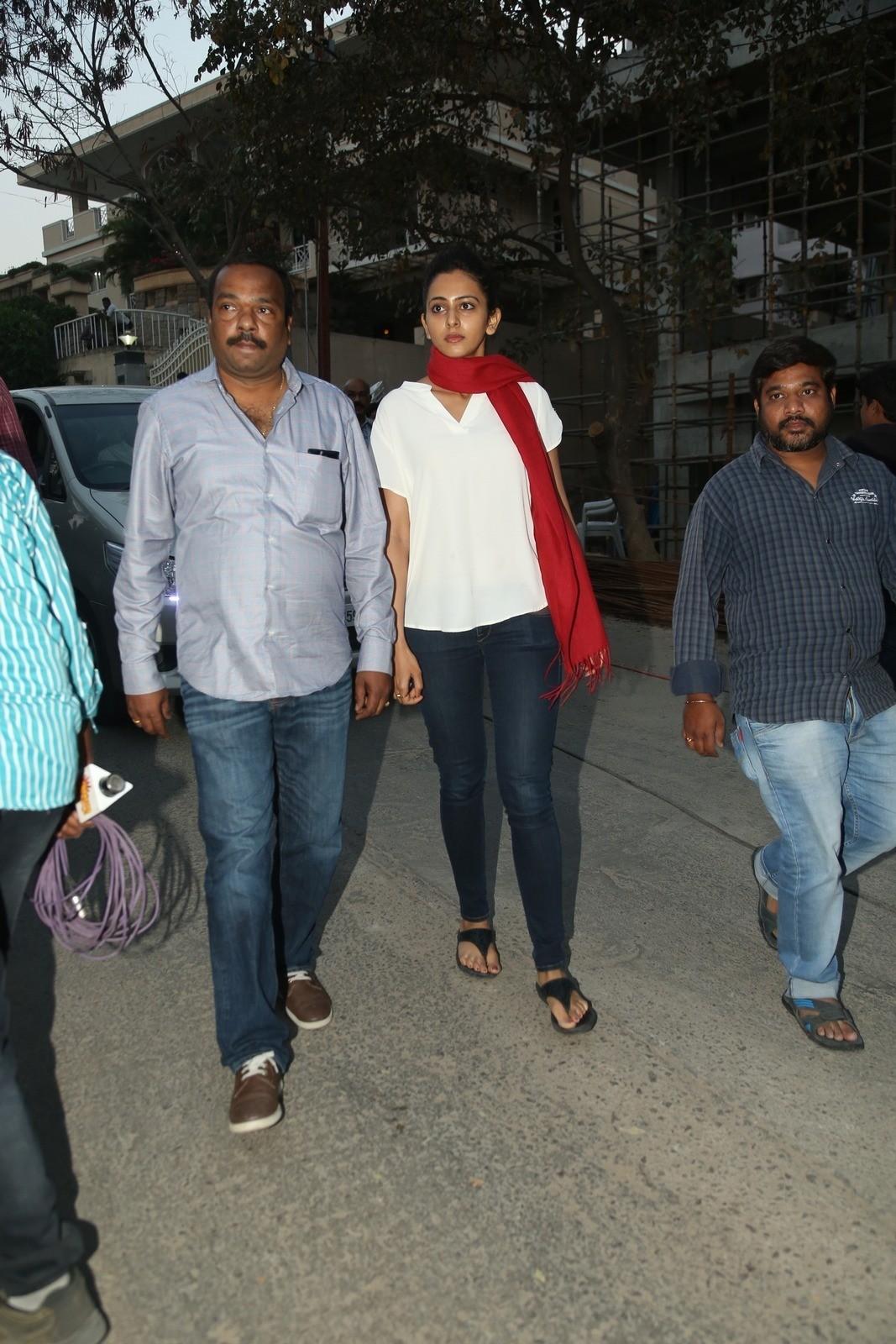 Tollywood Celebs Pay Tribute To Ramanaidu