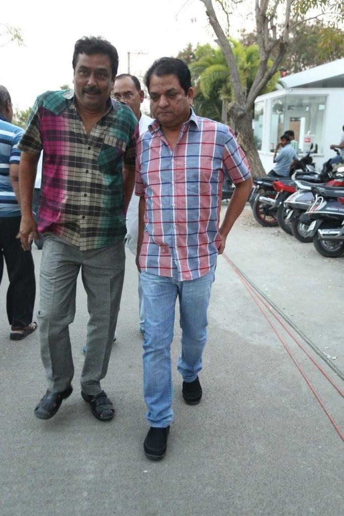 Tollywood Celebs Pay Tribute To Ramanaidu