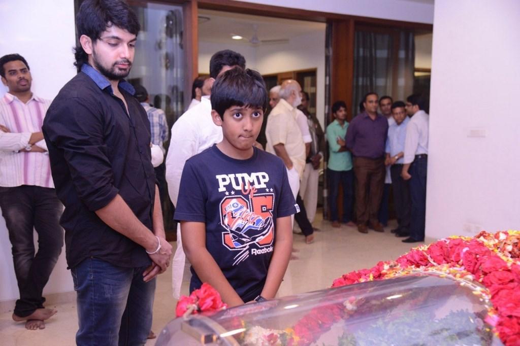 Tollywood Celebs Pay Tribute To Ramanaidu