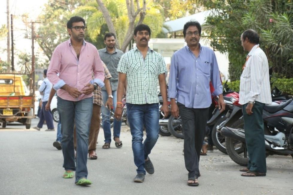 Tollywood Celebs Pay Tribute To Ramanaidu