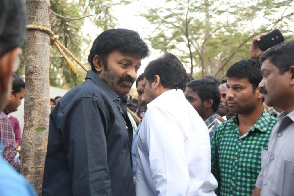 Tollywood Celebs Pay Tribute To Ramanaidu