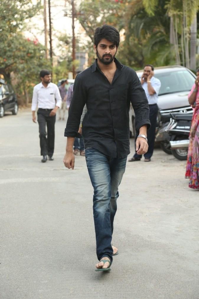 Tollywood Celebs Pay Tribute To Ramanaidu