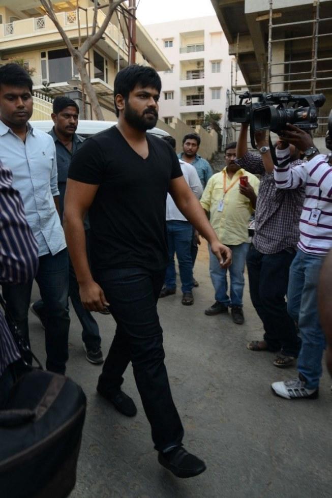 Tollywood Celebs Pay Tribute To Ramanaidu
