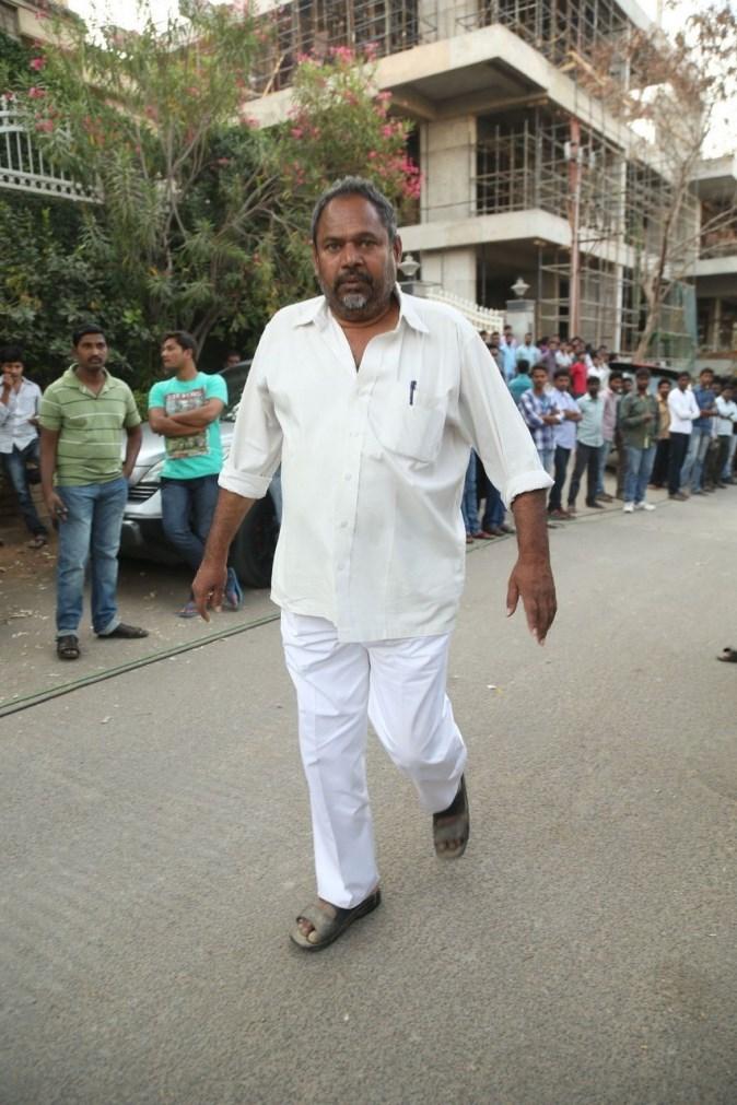 Tollywood Celebs Pay Tribute To Ramanaidu