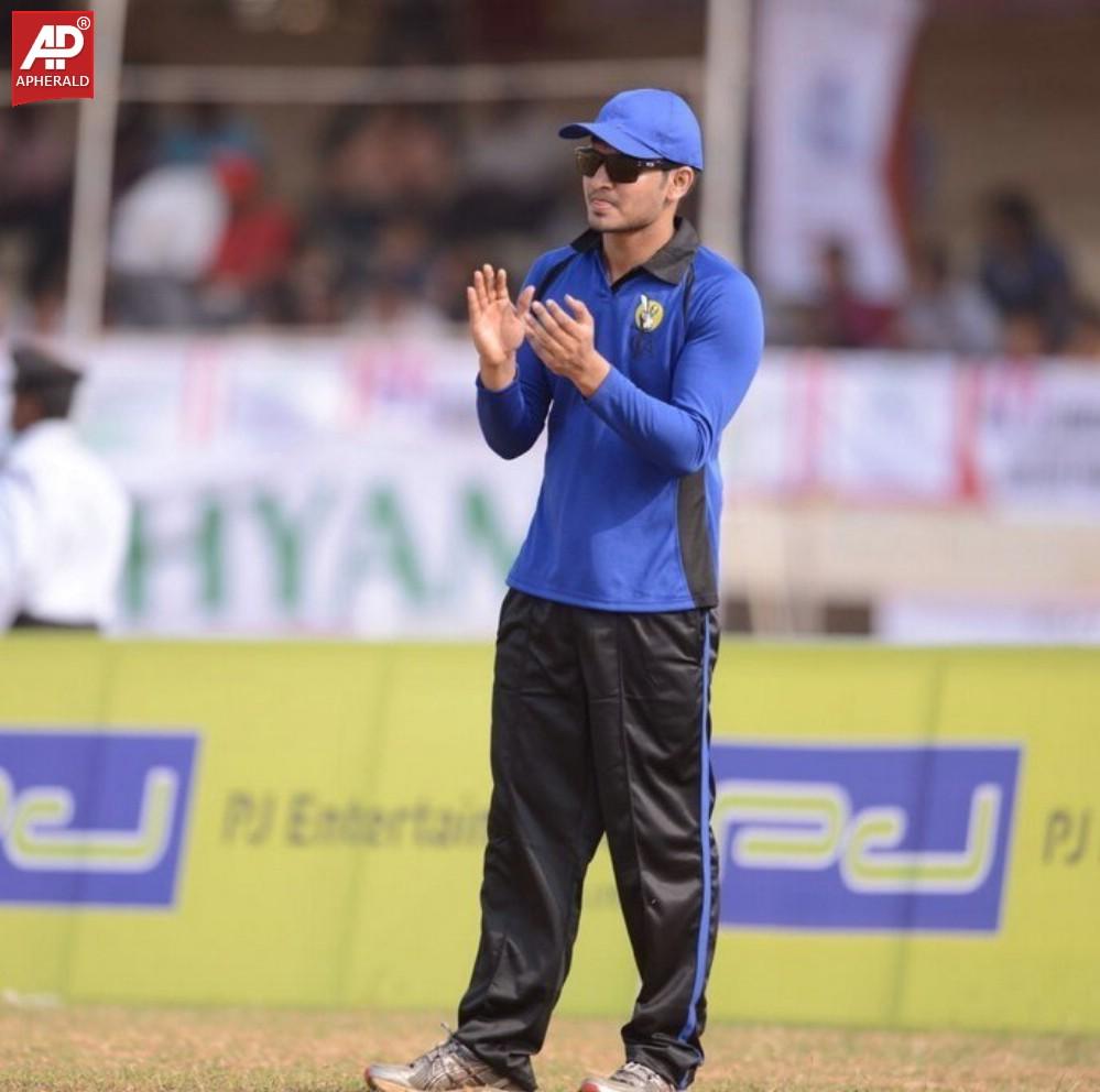 Tollywood Cricket Match at Vijayawada